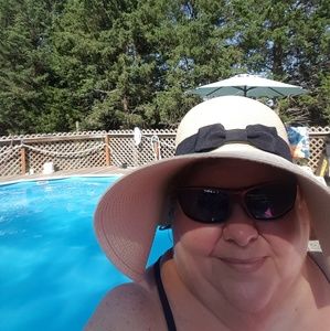 Meet your Posher, Vickie